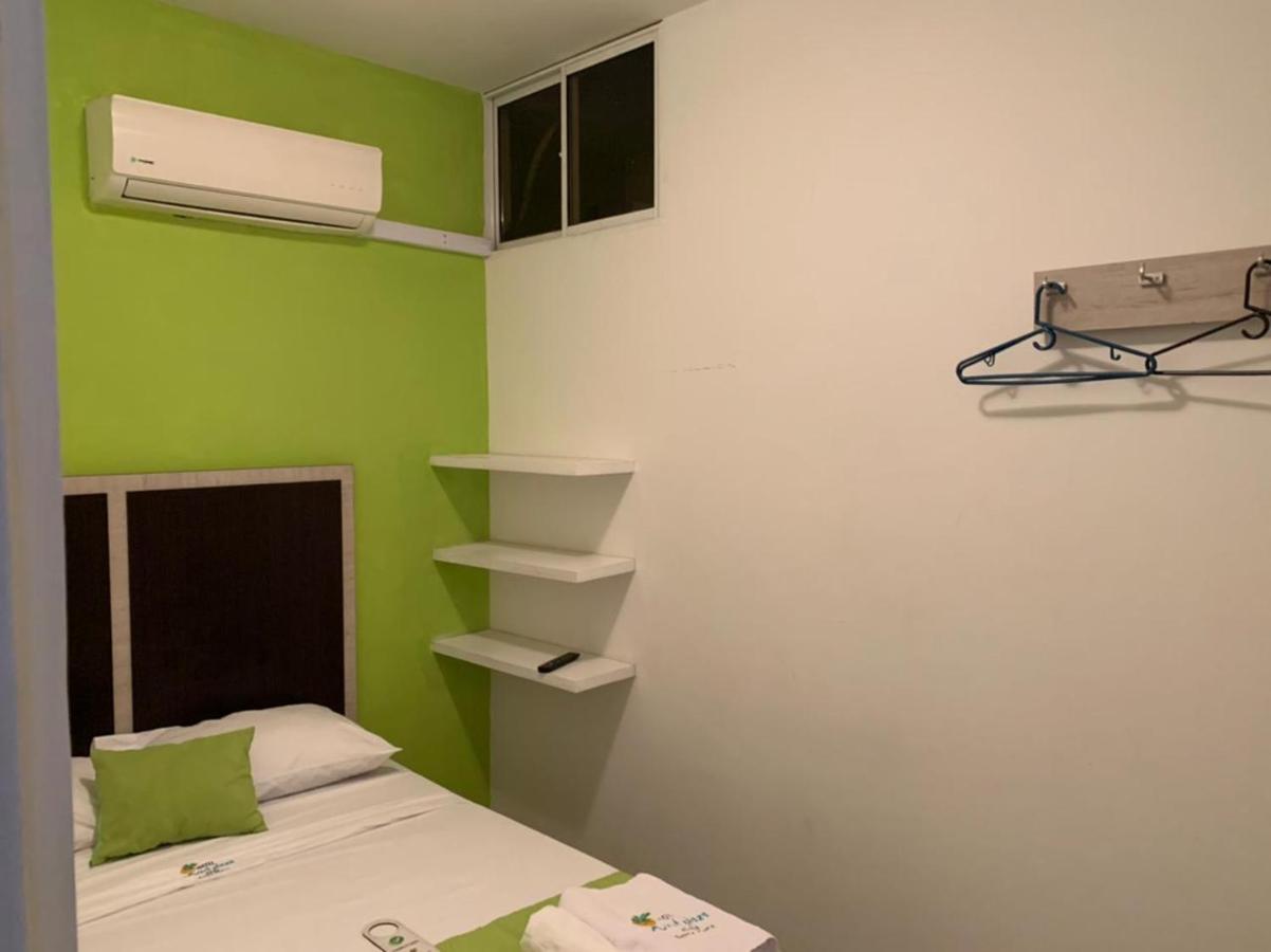 Hotel Cristales West Plaza *