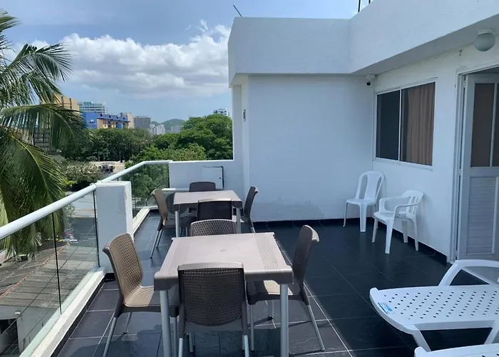 Hotel West Plaza